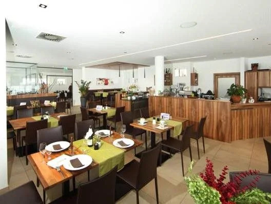 Die Dorfvilla - Includes Tauern Spa Kaprun Wellness Access 13 km away