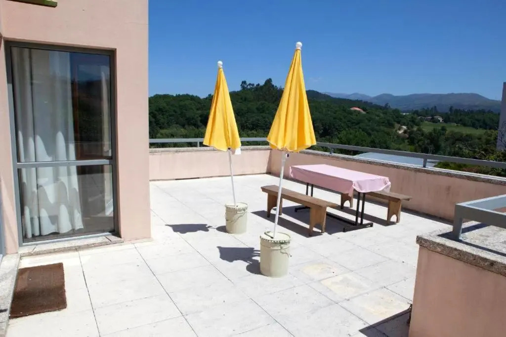 One bedroom appartement at Ponte da Barca 100 m away from the beach with city view shared pool and furnished terrace
