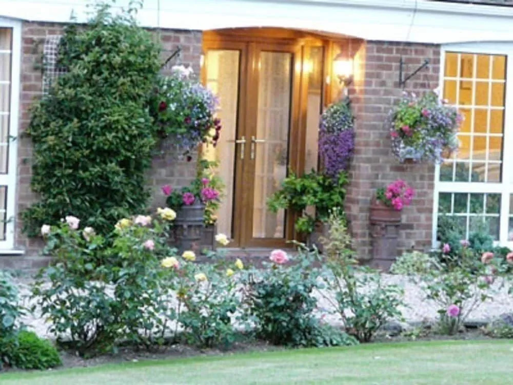 Pine Lodge Bed And Breakfast