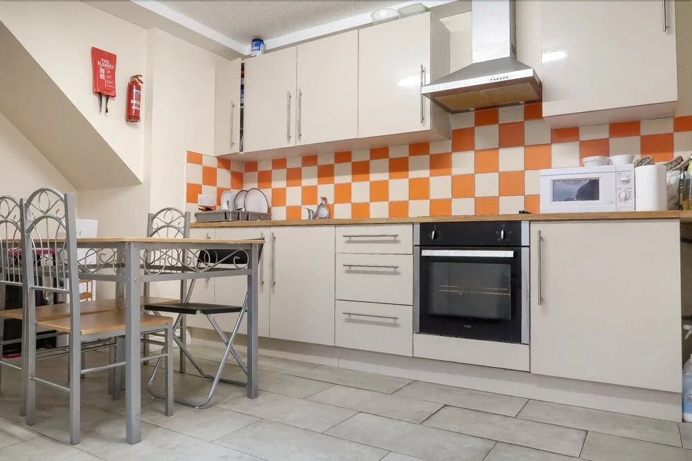 Saltwell Street Deluxe En Suite Room