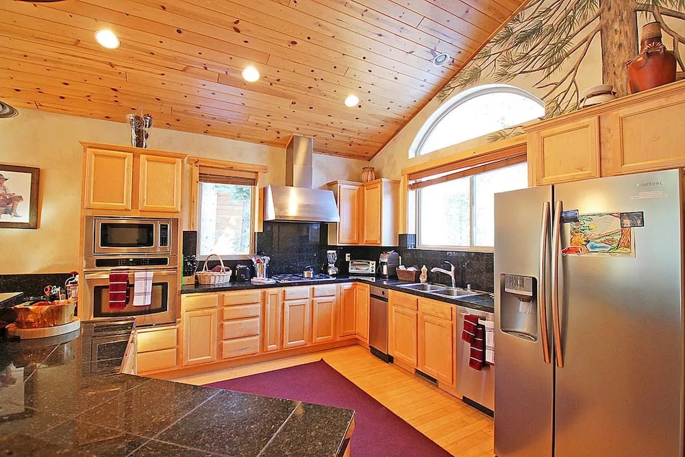 The River Rock Lodge Home 4 Bedrooms 3 Bathrooms Home