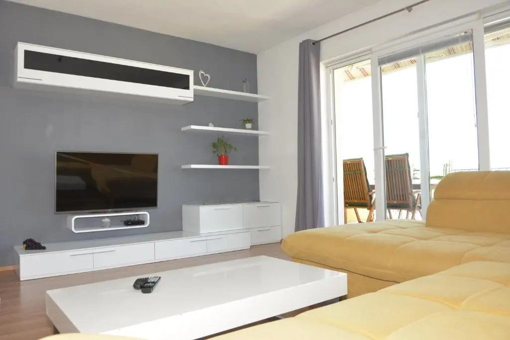 Apartments Maro