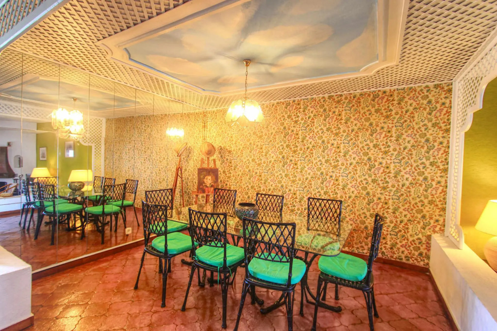 1079 - Frontline Puerto Banus Apartment