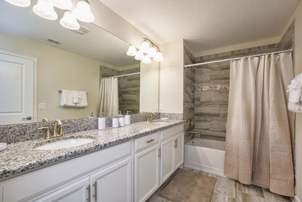 Storey Lake-5 Bedroom Townhome w/Spashpool-1622ST
