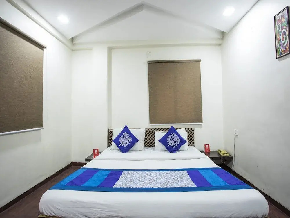 Hotel Dawar Regency by OYO