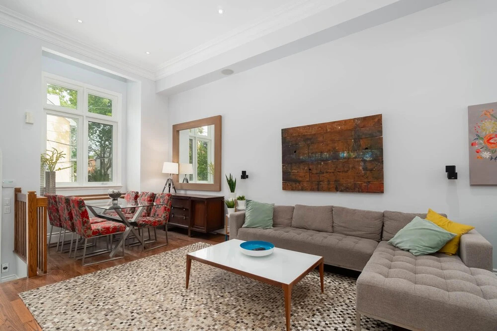 3 Bedroom 2 Bath Large Patio and CN View