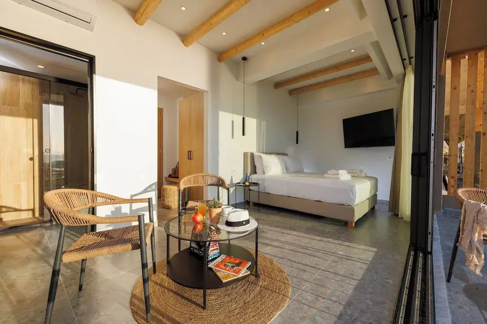 Soho SeaFront Suites