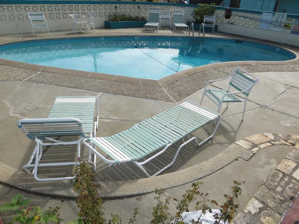 Big Six Motel