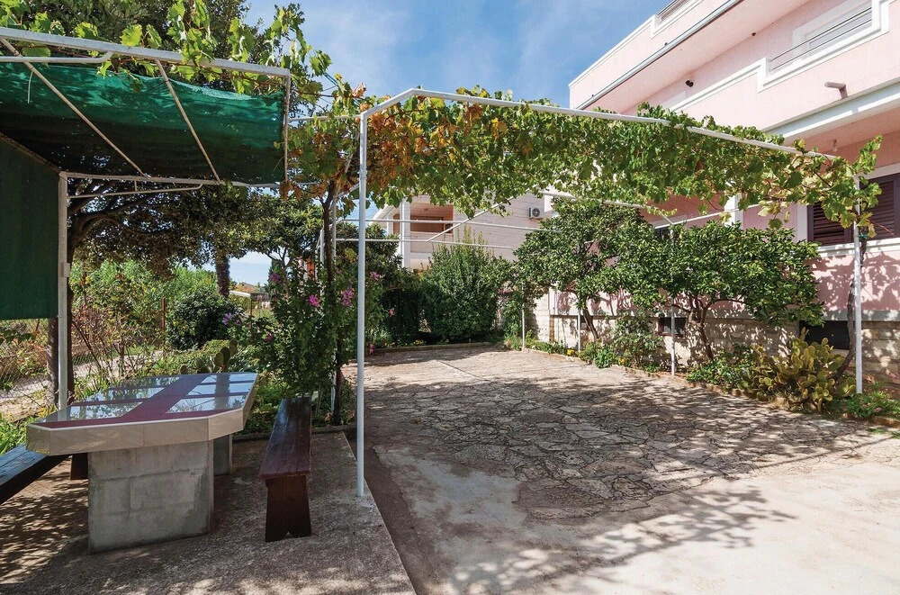 Amazing Apartment in Sv.filip i Jakov With 2 Bedrooms