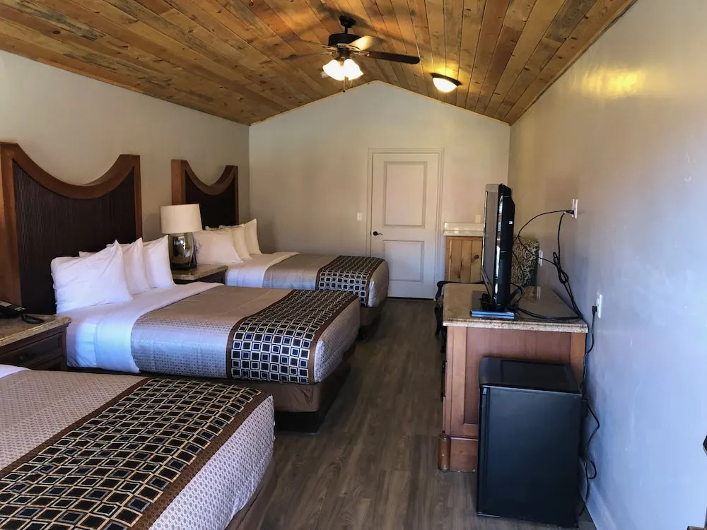 Red Canyon Cabins