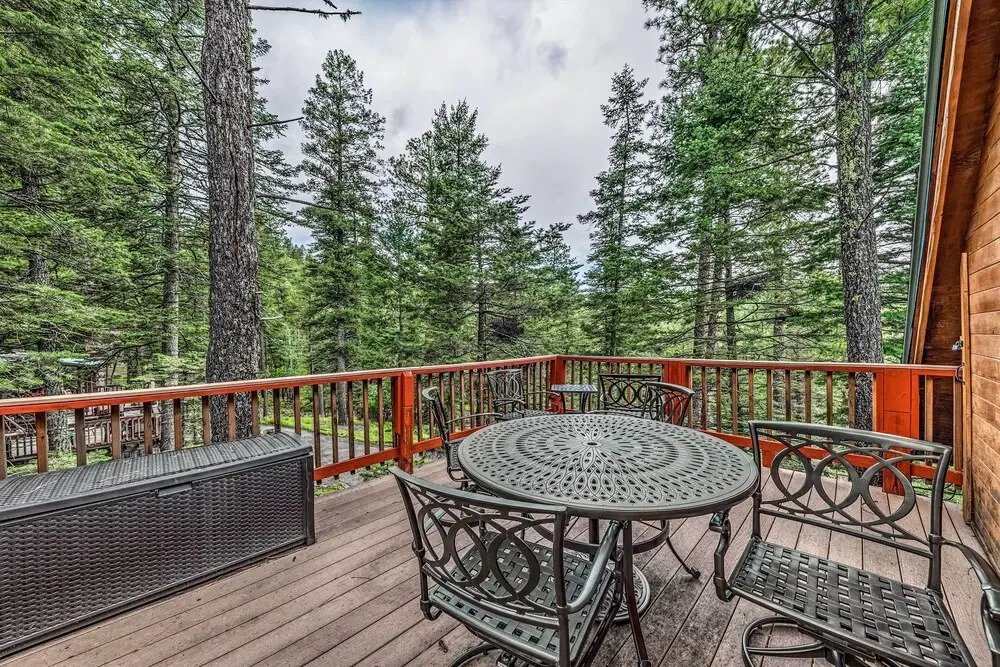 Tree-lined 'polly's Perch' w/ Mountain Views!