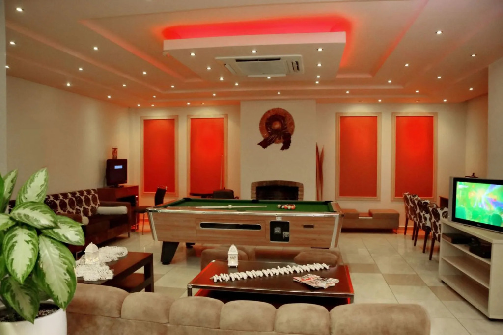 Dionisos Hotel