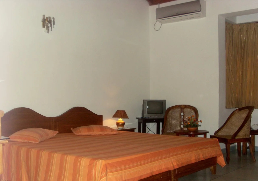 Alcam Holiday Home