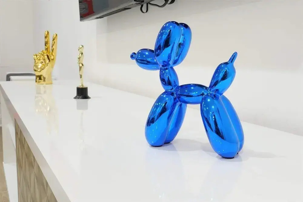 Pop Art Chic! Stunning Shaw - U Street Apartment