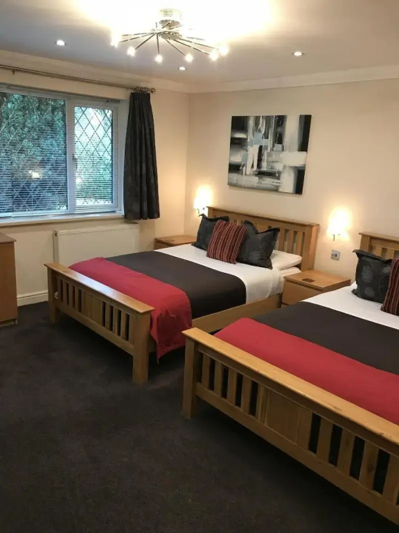 Barncroft Luxury Guest House Near Nec