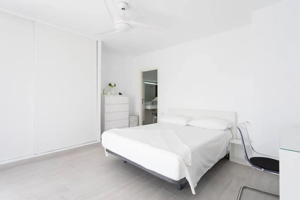 The White Heart House – Attic Sea View
