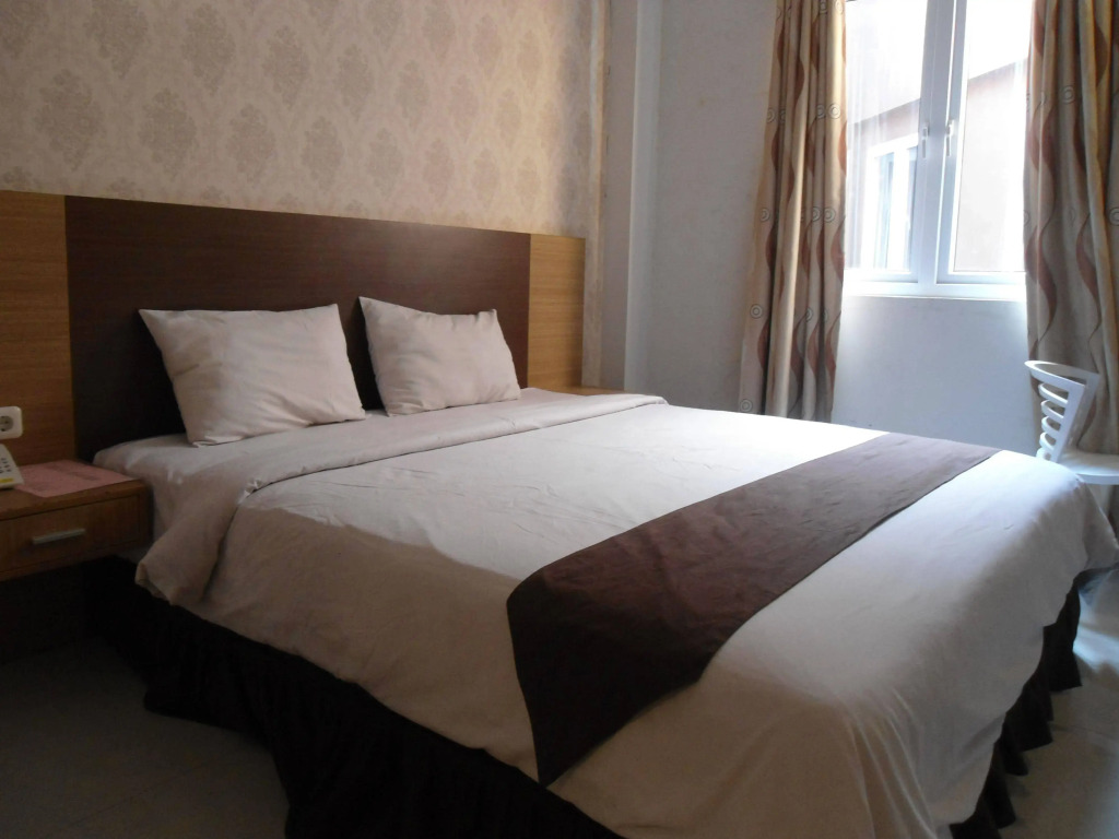 Max Hotel