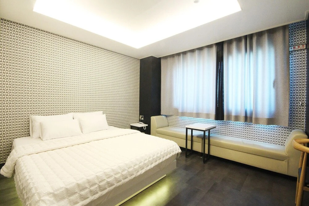 Hotel Myeongji