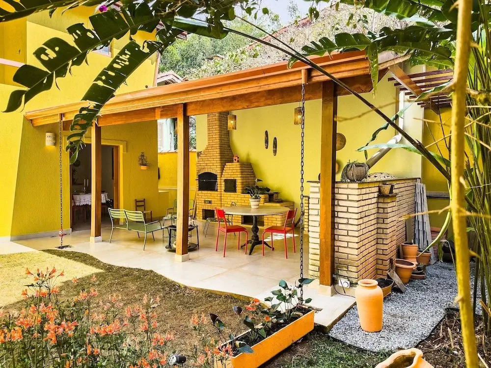 Espaço gourmet e home-office na Granja
