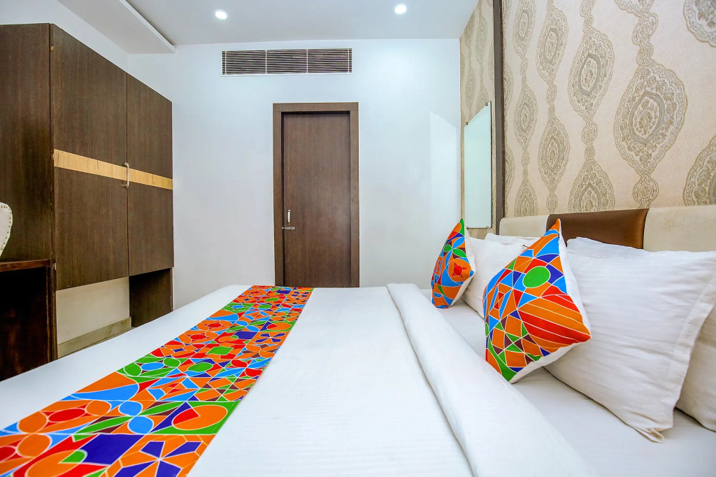 FabHotel Golden Temple I