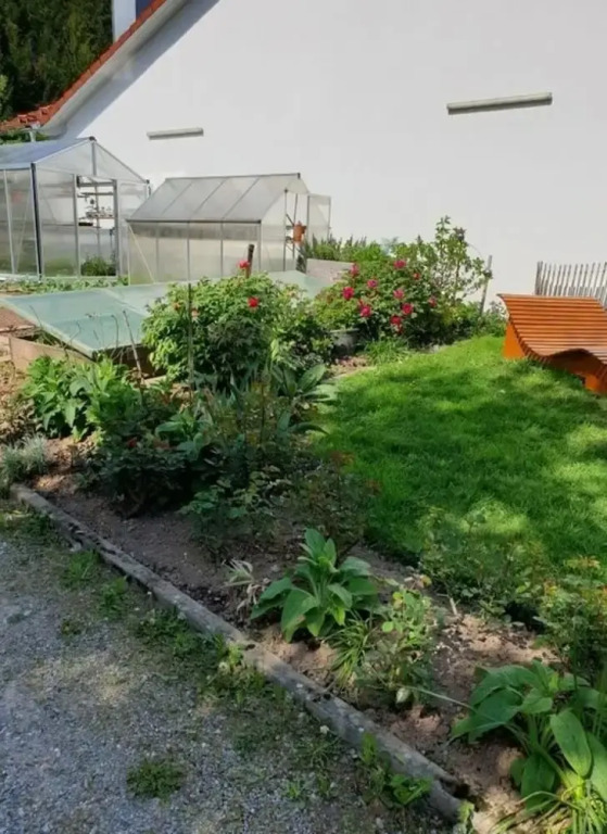 Holiday Apartment in the Rose Garden