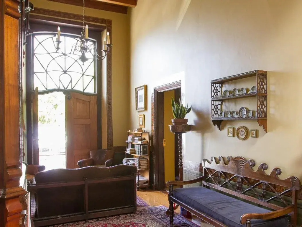 Dutch Manor Antique Hotel