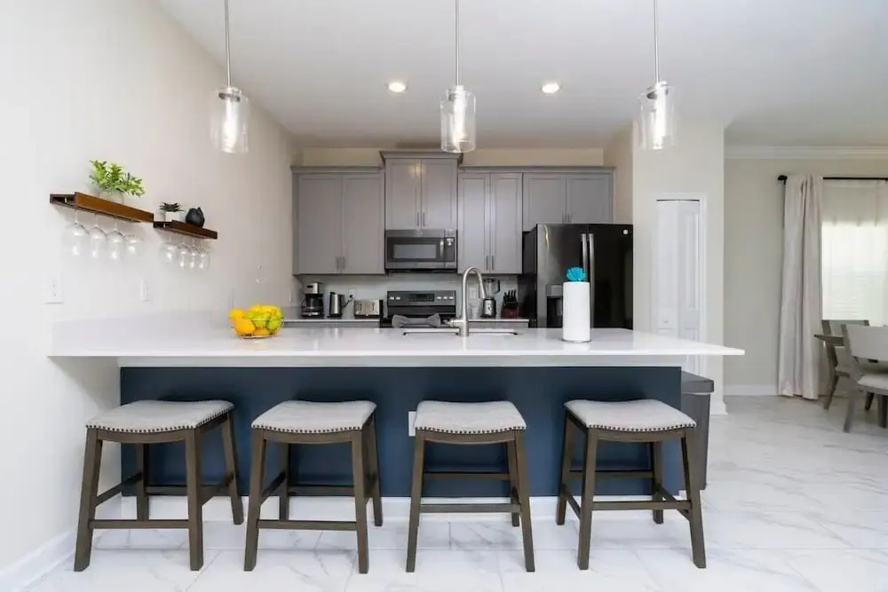Luxurious Family-Friendly 5 Bd w/ Screened Pool & Close to Disney 2905
