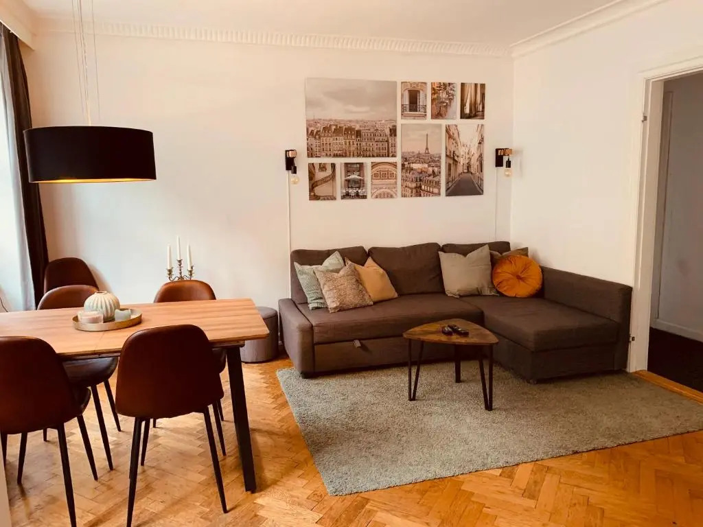 Centrally Located 4 Room Apartment