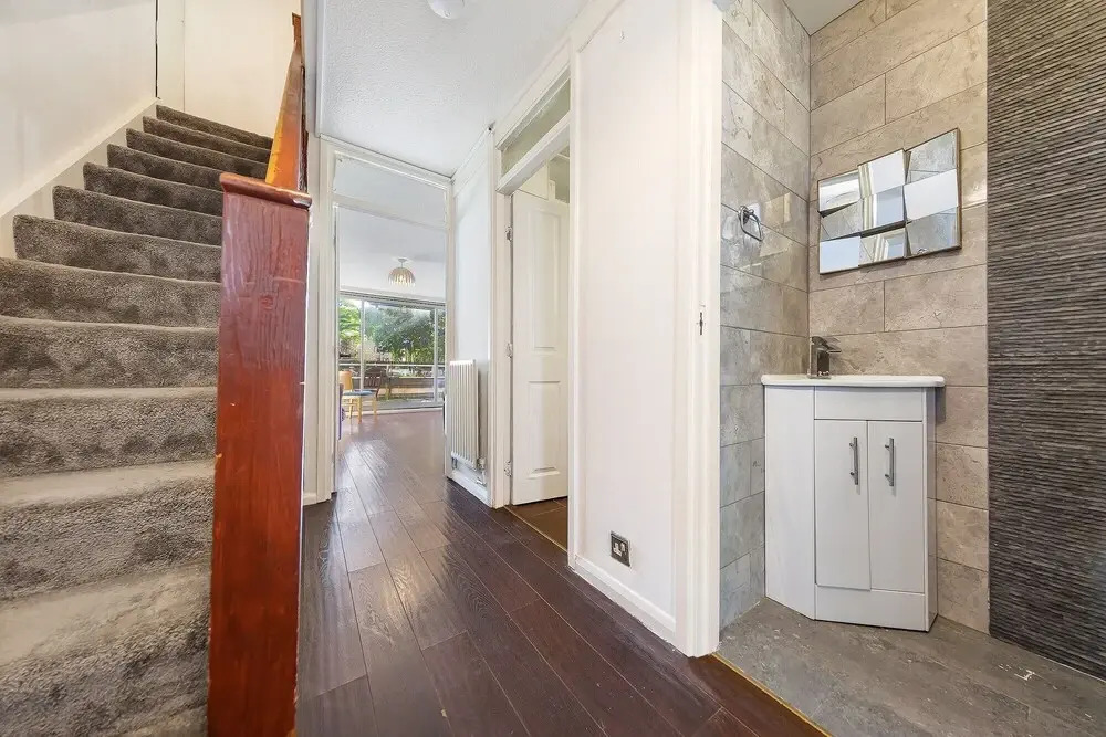 Canton Street - Deluxe Guest Room 2