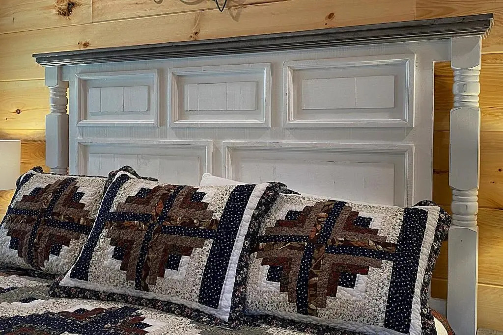 Luxury Brand New Cabin 5b 5.5ba with Arcade, Theater