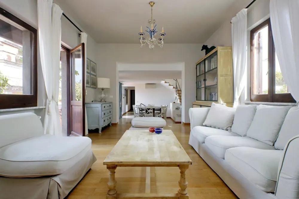 Treasurerome Spanish Steps Penthouse 4BR