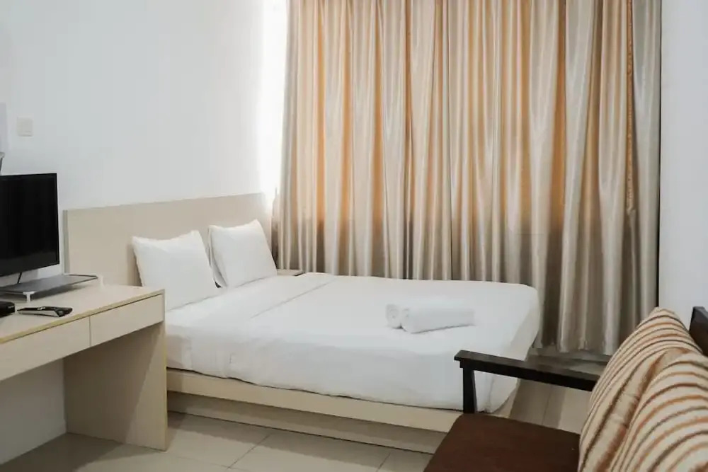 Elegant Studio Apartment at Pasar Baru Mansion