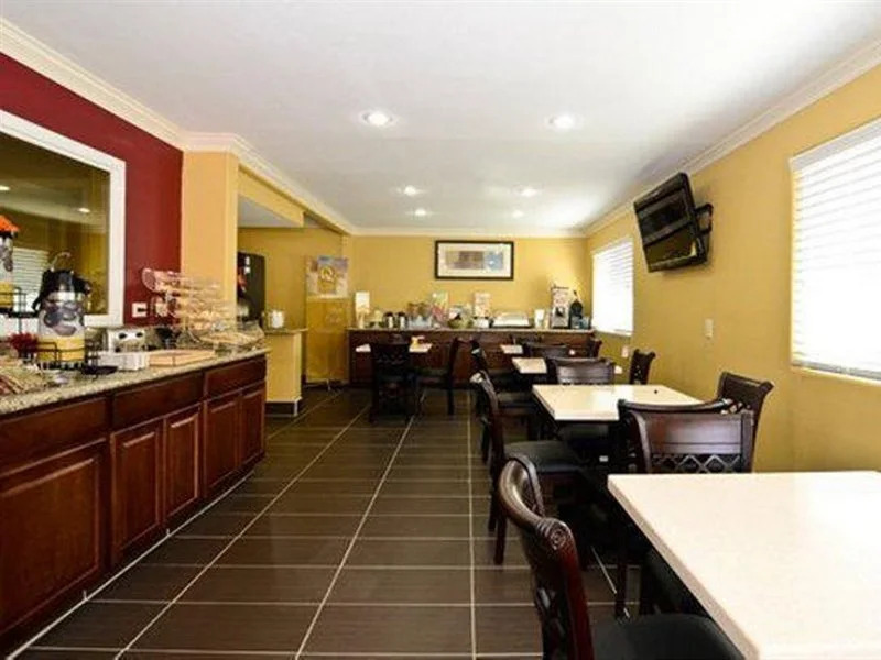 Americas Best Value Inn & Suites Escondido