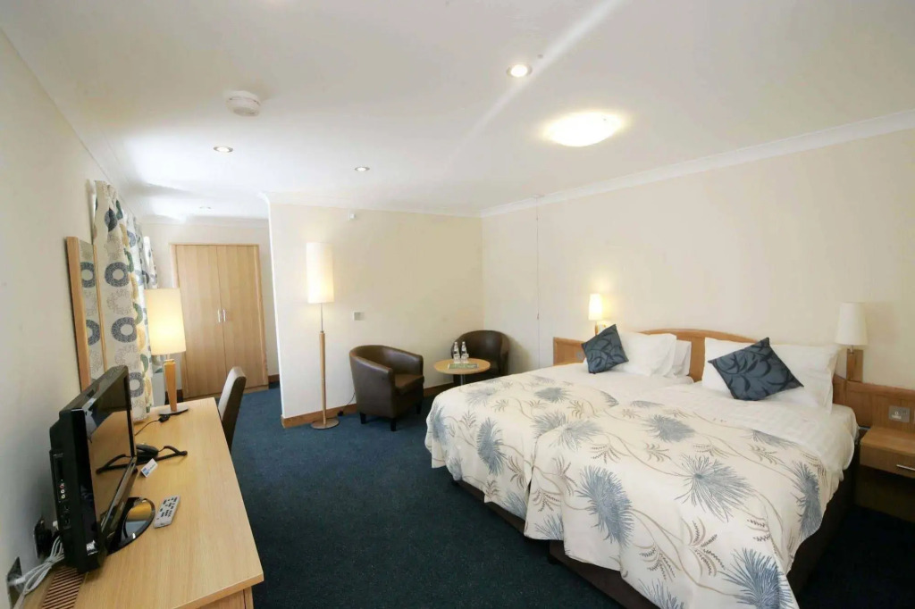 Woodland Bay Hotel