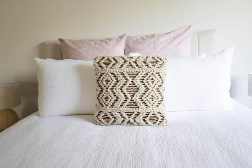 Villa on Matthews - Modern & Cosy, Escape for 2