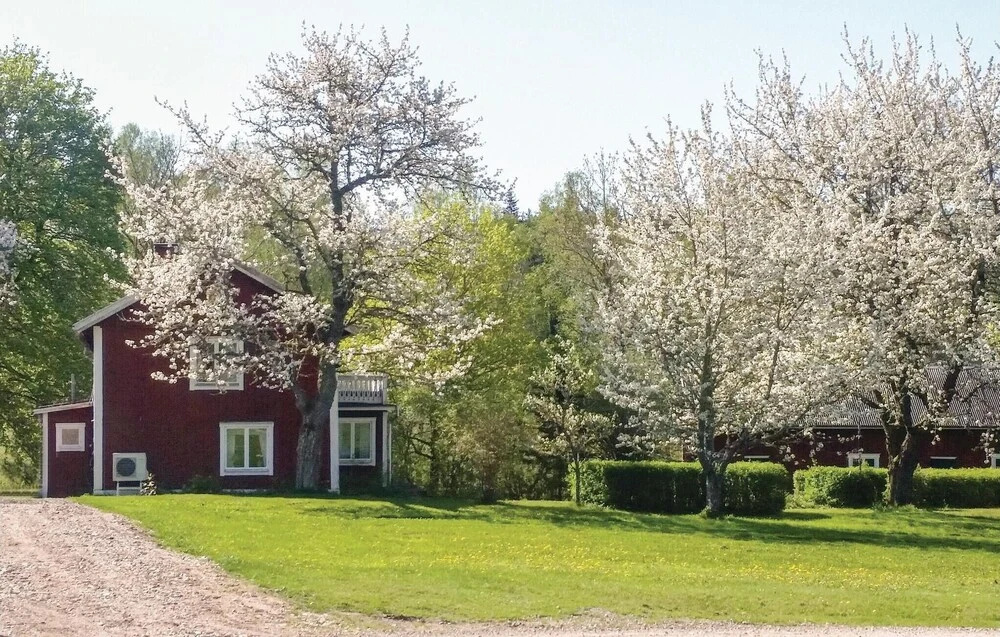3 Bedroom Lovely Home In Vetlanda