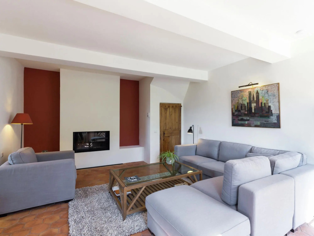18thC perfumers home, heated pool & view
