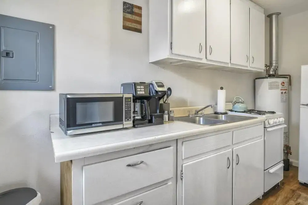 1BR Getaway Ivywild Neighborhood