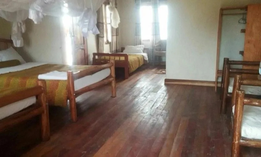 Tembo Safari Lodge