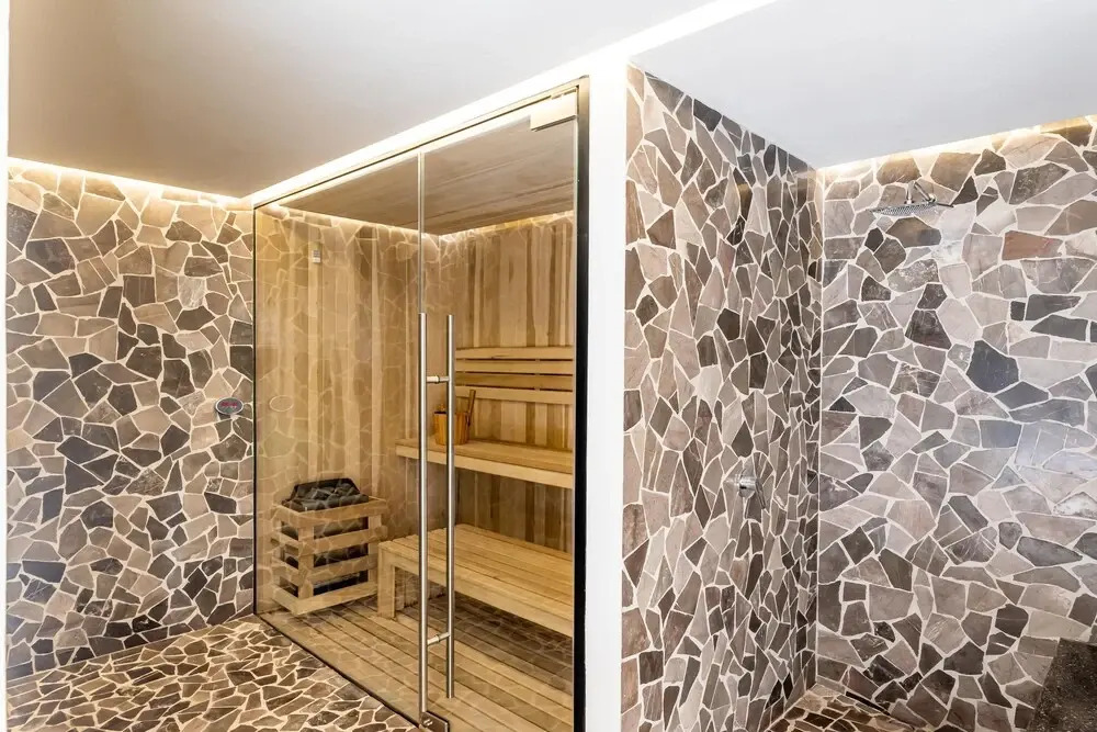 Penthouse With Balcony by Iik Tulum