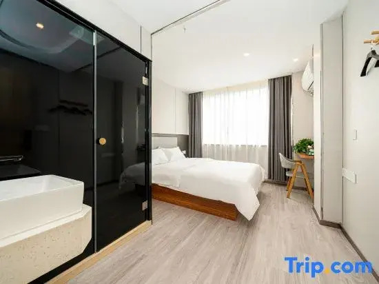 Shanghai Dengba International Chain Inn (Hongqiao Airport Jiuting Metro Station Branch)