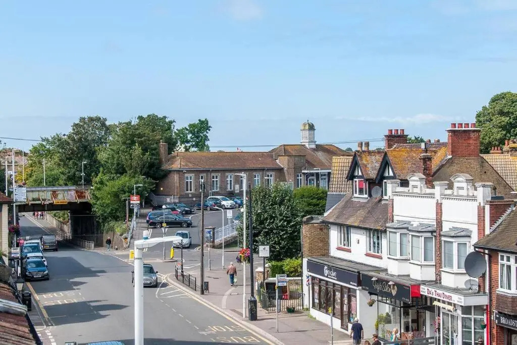 Central Broadstairs Apartment Close to Beach