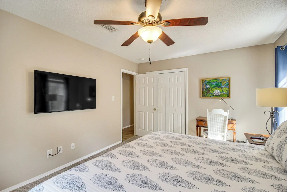 'sea La Vie' Coastal Getaway Steps From the Beach