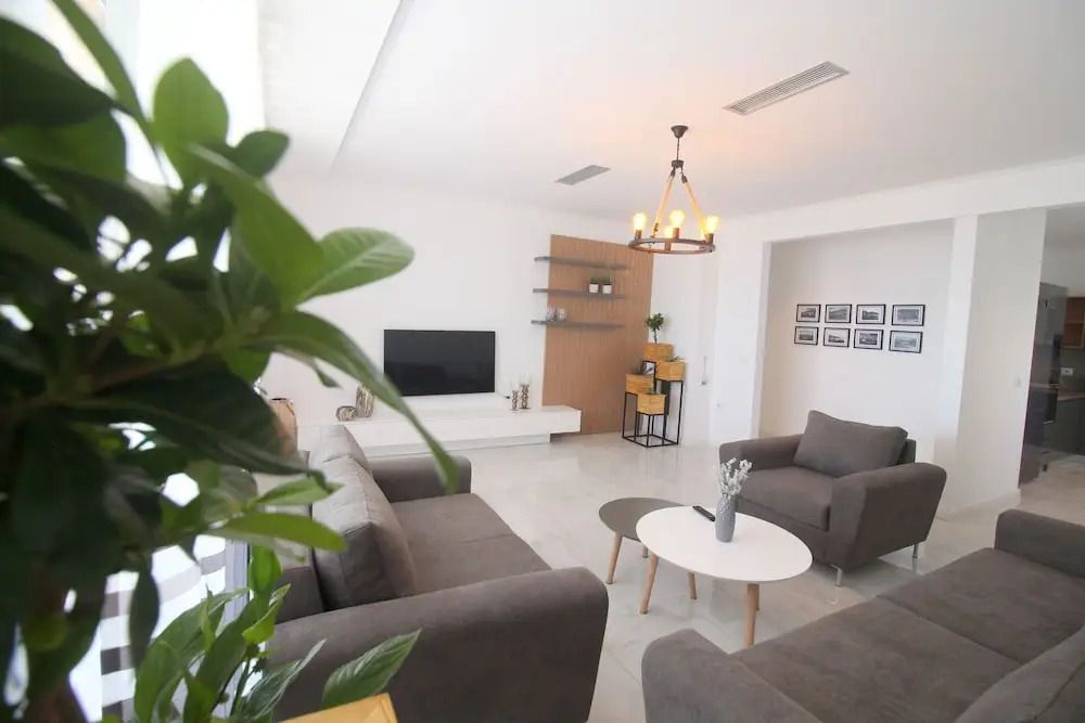 Luxury Penthouses B&e