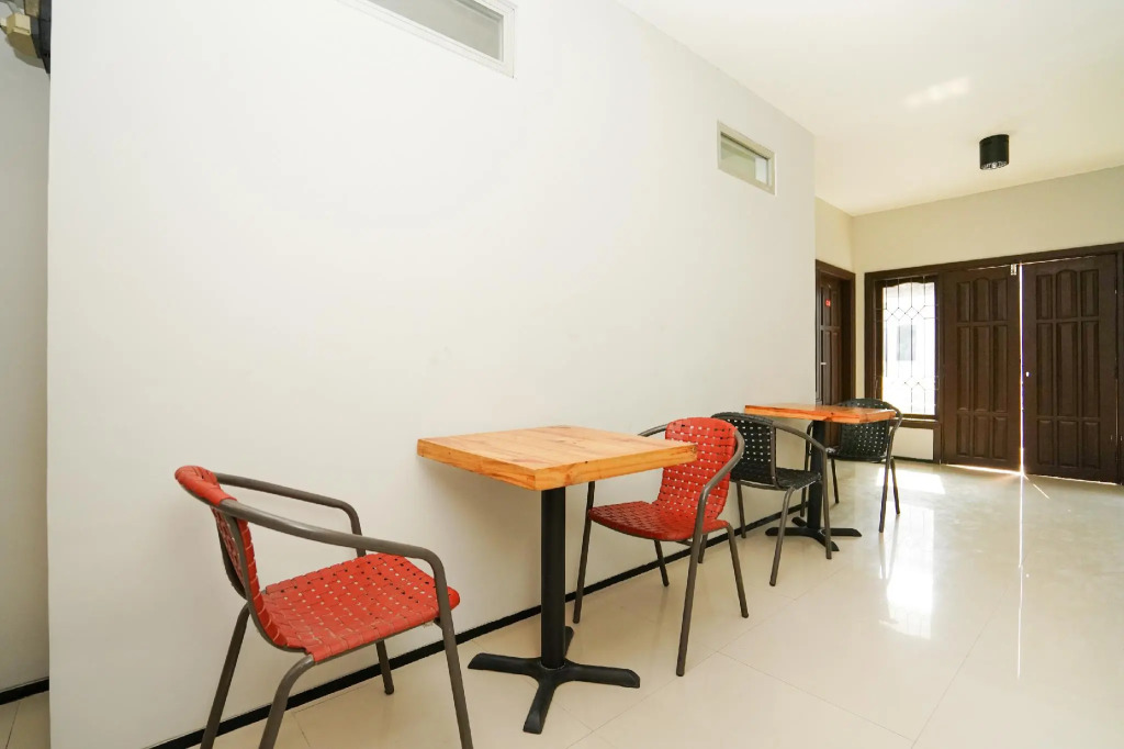 OYO 1541 Padang Pasir C-12 Residence