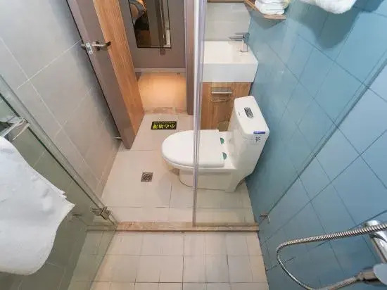 Shanghai Yaya Light Luxury Hotel (Hongkou Football Stadium)
