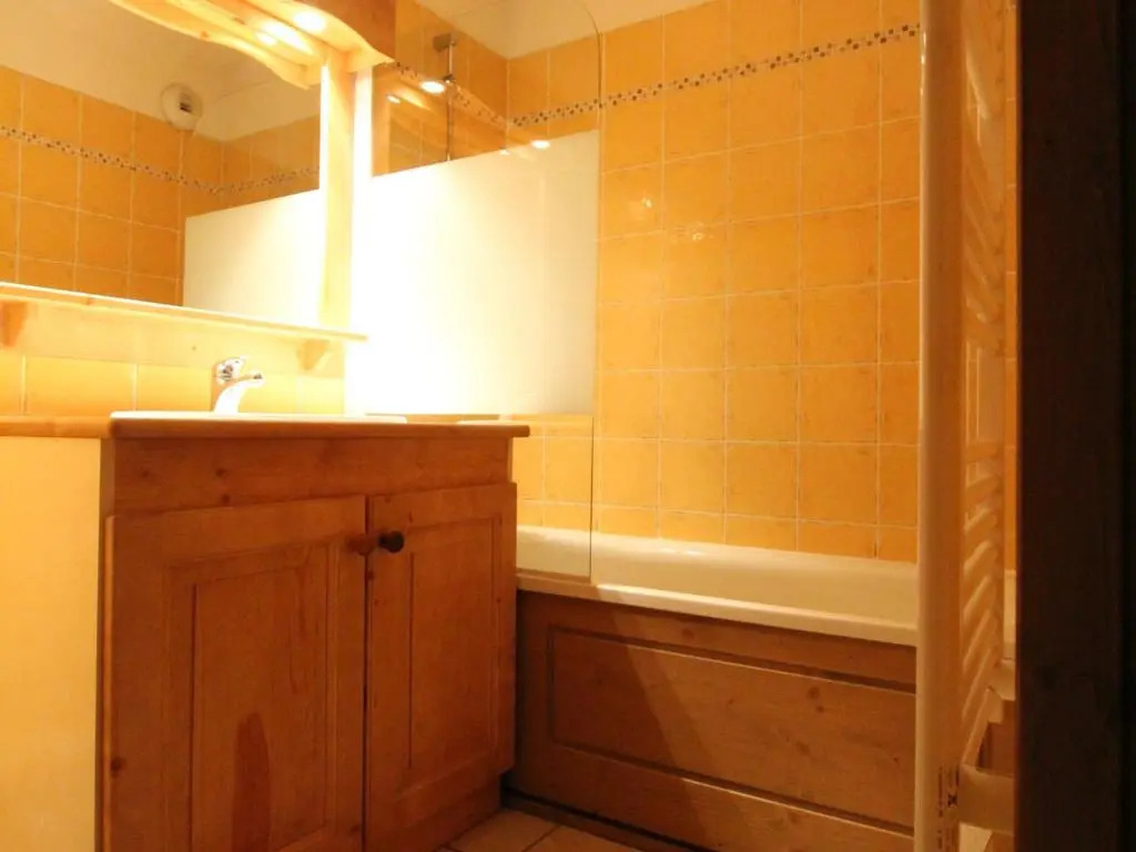 Appartement Lanslevillard, 3 pièces, 6 personnes - FR-1-508-34