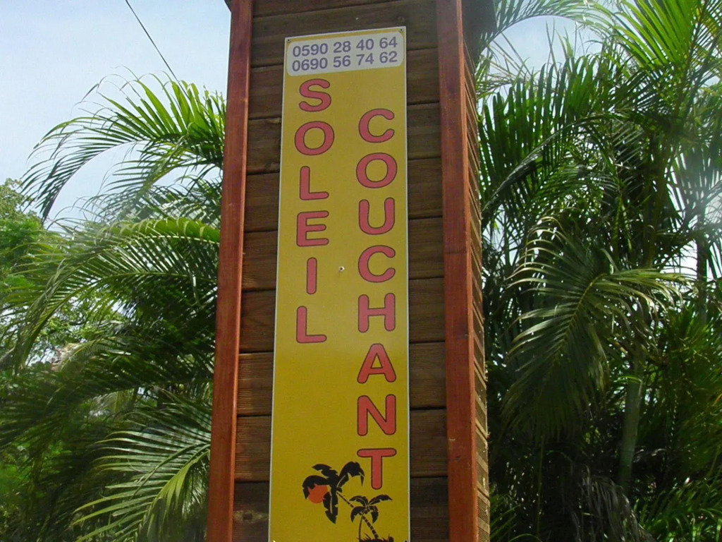 SOLEIL COUCHANT - Gîtes