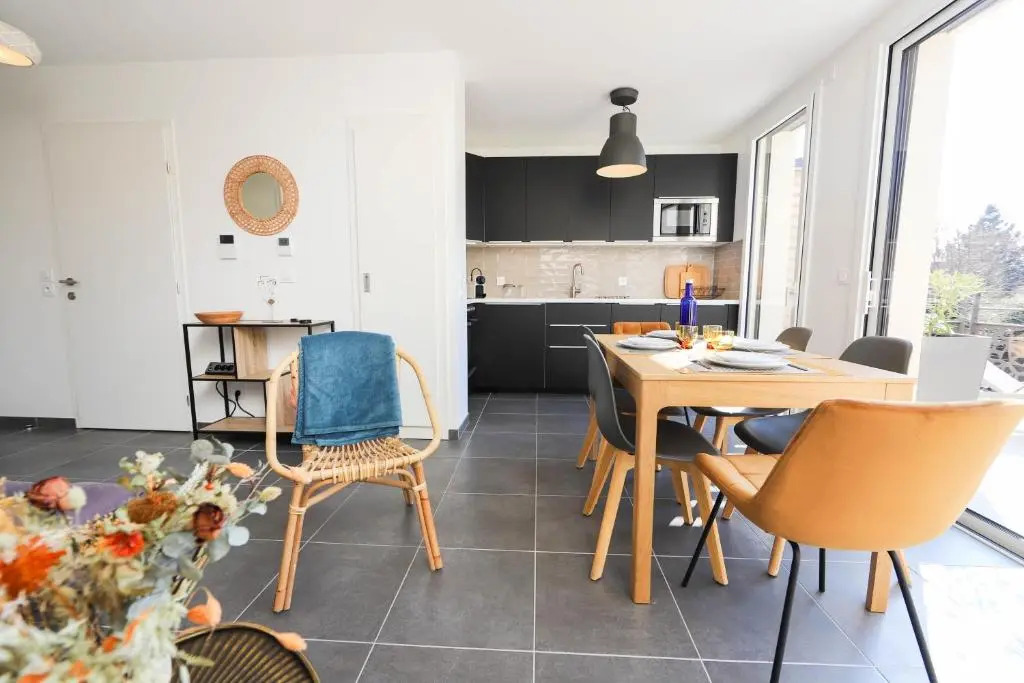 Les Choucas - appartement duplex lumineux avec parking
