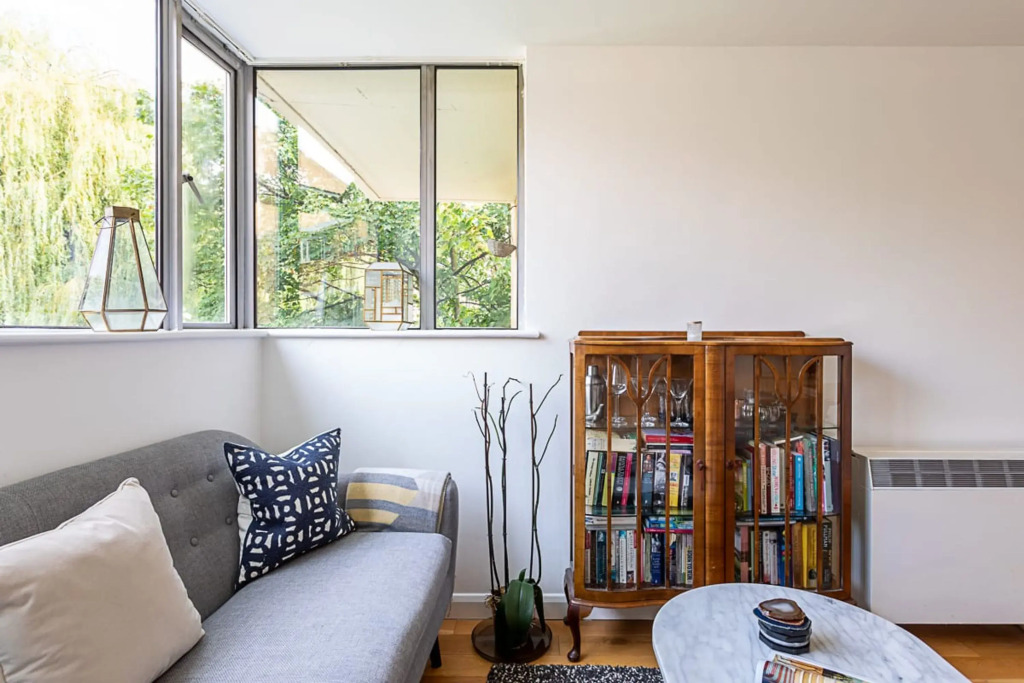 Modern Victoria Park Apartment